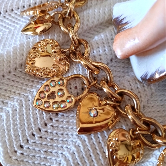 VALENTINE'S GIFT!😍 "KIRKS FOLLY" ALL HEARTS BRACELET WITH LOCKET! - Picture 6 of 14